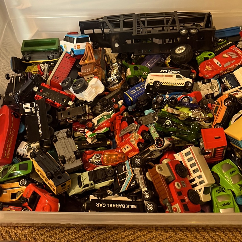 Mystery bundle of 20 Matchbox/Hot Wheels